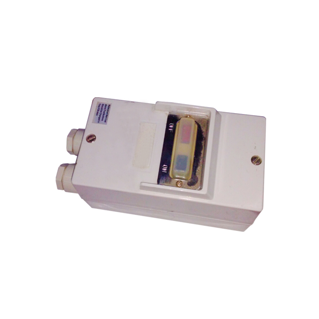 Автоматический тепло-электромагнитный выключатель DZ162-16/M611-3 16A Kasan